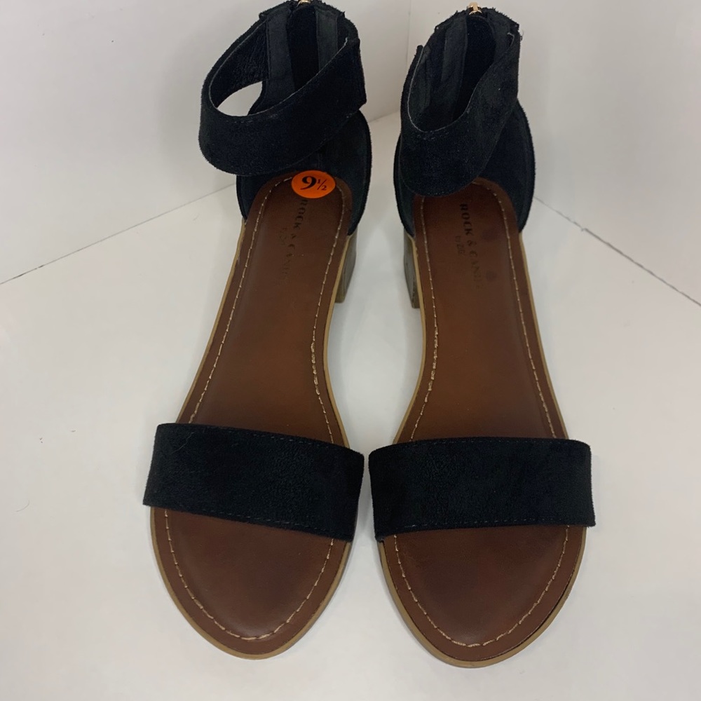 Women’s Black Snadal size 9.5